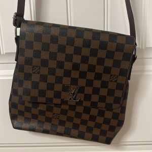 Louis Vuitton Messenger Bag - Vintage